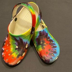 Crocs rainbow